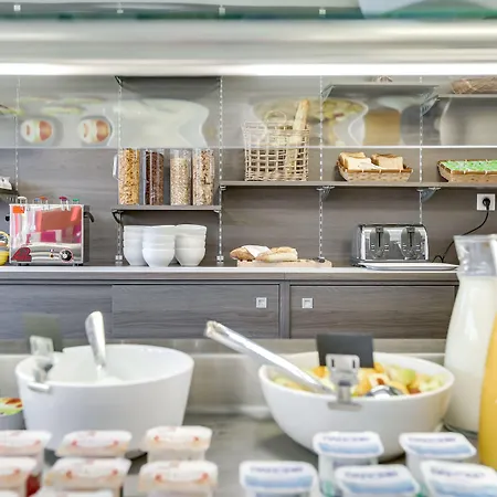 The Originals City, Memorial Отель Кан